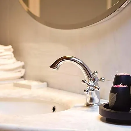 Lägenhetshotell Casa Ambra 4*