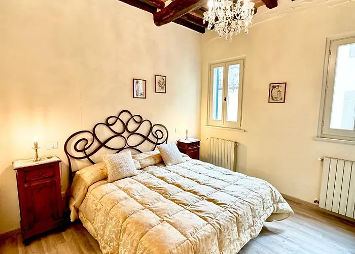 Casa Ambra Aparthotel Cortona